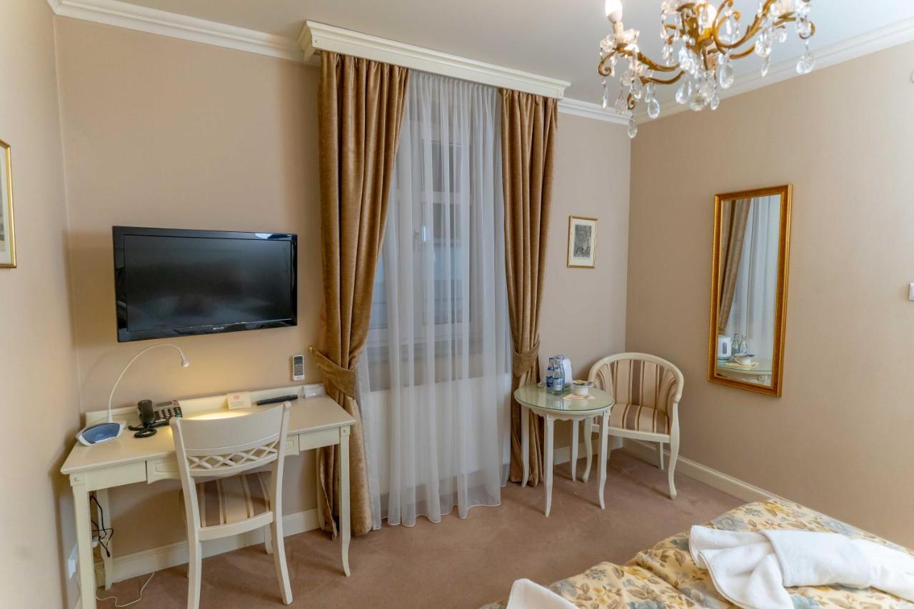 Resovia Residence Hotel*** Rzeszów Eksteriør billede