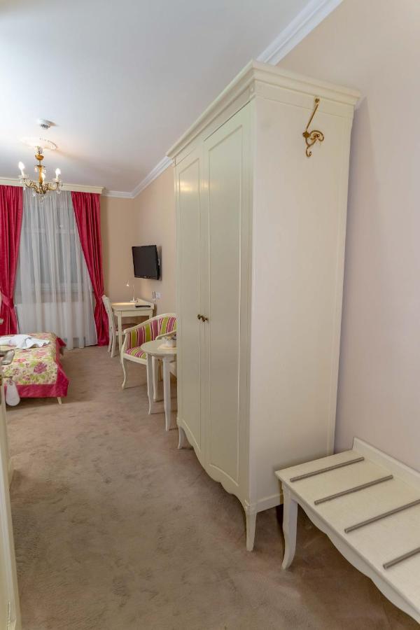 Resovia Residence Hotel*** Rzeszów Eksteriør billede