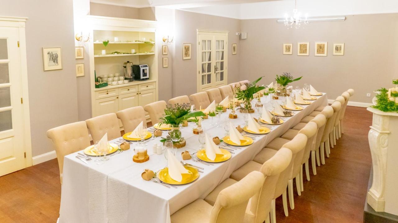 Resovia Residence Hotel*** Rzeszów Eksteriør billede