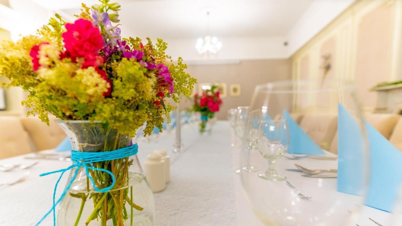 Resovia Residence Hotel*** Rzeszów Eksteriør billede